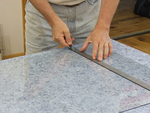 Cutting_glass_full