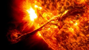 original_giant_prominence_on_the_sun_erupted-650x366__econet_ru