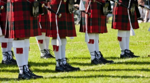 Почему в Шотландии мужчины носят юбки?